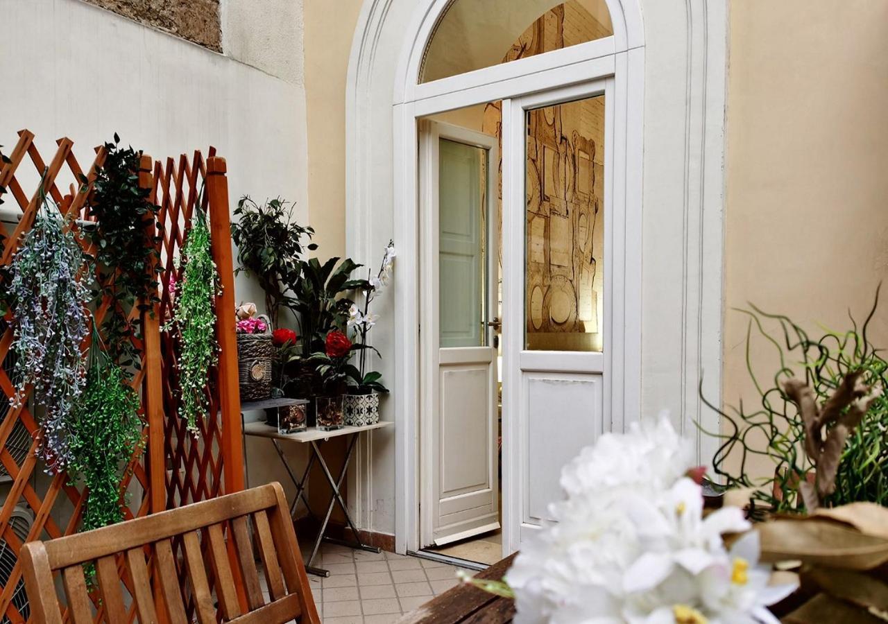 Artistic Charming House 2*