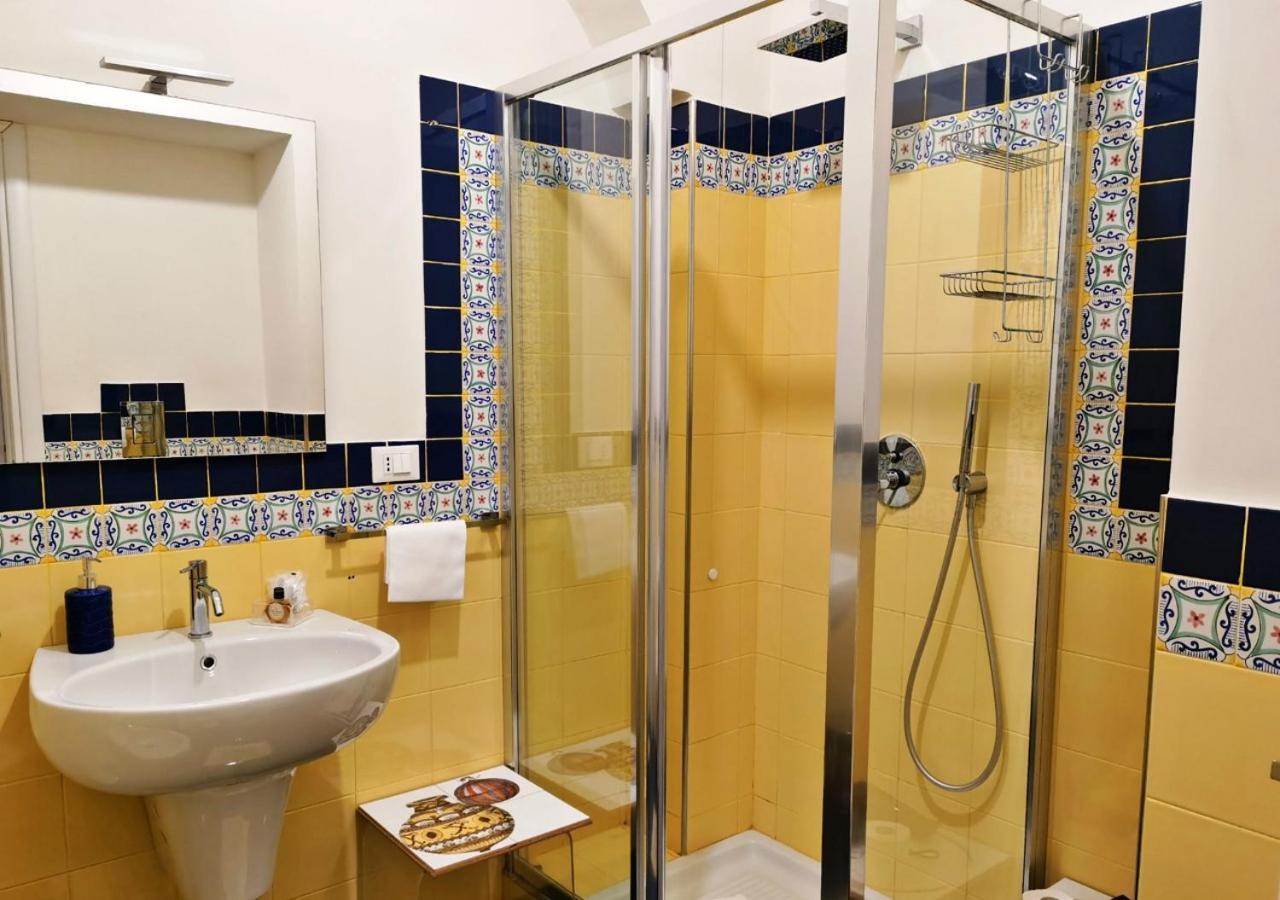 Artistic Charming House 2* Caserta